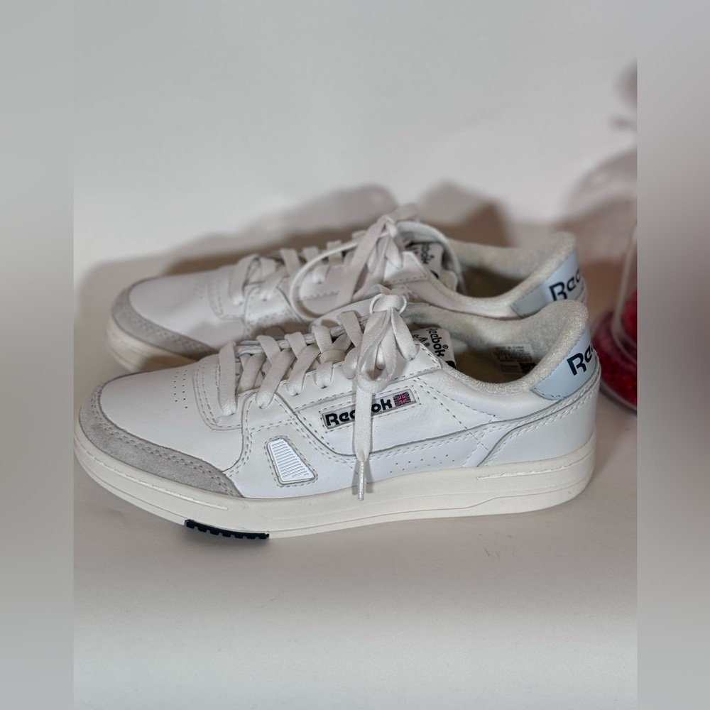 NEW Reebok LT Court Shoes - Picture 4 of 5